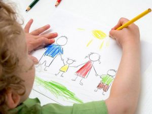 Днепропетровщина: Поддержали сотни малообеспеченных детей